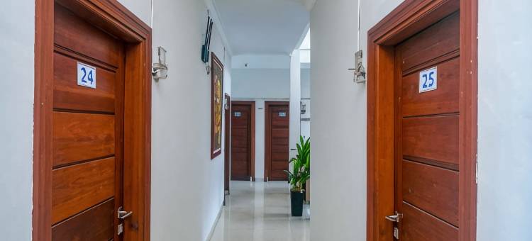 红门酒店-近爱马仕皇宫棉兰波罗尼亚(RedDoorz Near Hermes Place Polonia Medan)图片