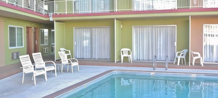 加利福尼亚州66号公路巴斯托6号汽车旅馆(Motel 6 Barstow, CA - Route 66)图片