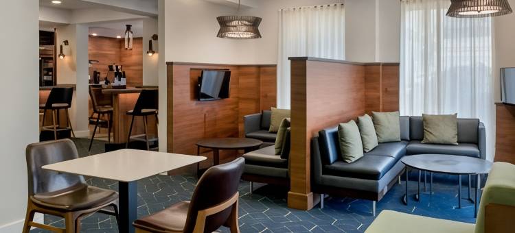 费城普利茅斯会议万怡酒店(Courtyard Philadelphia Plymouth Meeting)图片