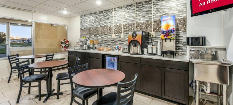 瓦帕科内塔红屋顶套房酒店(Red Roof Inn & Suites Wapakoneta)图片