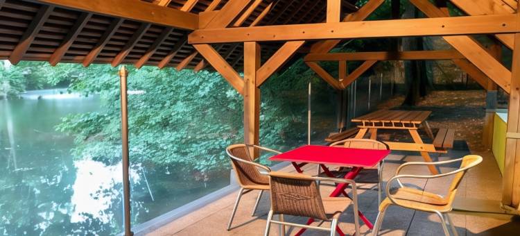 B&B HOTEL 沙特尔中心大教堂(B&B Hotel Chartres Centre Cathédrale 3 étoiles)图片