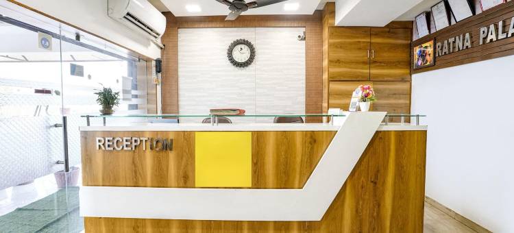 Fabhotel Ratna 宫殿(FabHotel Ratna Palace)图片