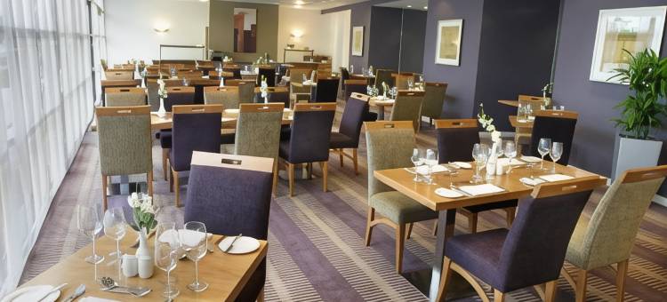 瑞克斯汉温德姆华美达广场酒店(Ramada Plaza by Wyndham Wrexham)图片