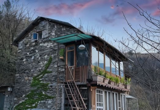Aloha Riverside Hotel Overview