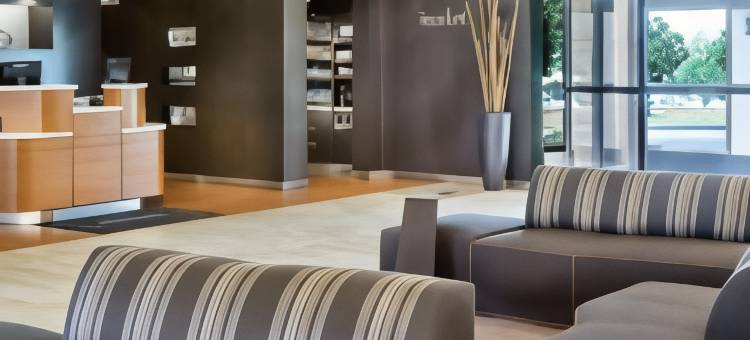 达拉斯阿林顿/娱乐区万怡酒店(Courtyard Dallas Arlington/Entertainment District)图片