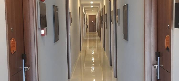 隆阿贡前一酒店(Front One Hotel Tulungagung)图片