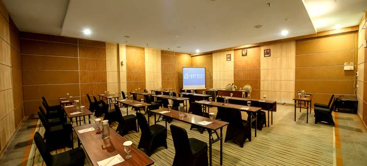库邦克里斯塔尔酒店(Kristal Hotel Kupang)图片