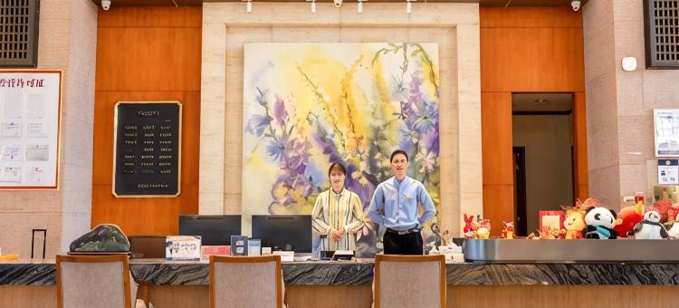盐边红格温泉假日酒店图片