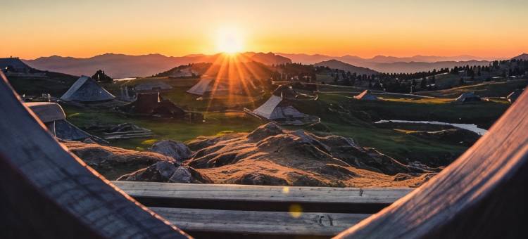 大山上的Žafran小屋(Koča Žafran - Velika Planina)图片