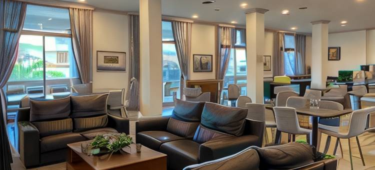 蒙特拉广场酒店(Hotel Montera Plaza)图片
