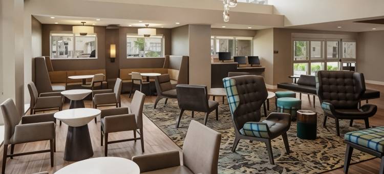底特律法明顿山居家酒店(Residence Inn Detroit Farmington Hills)图片