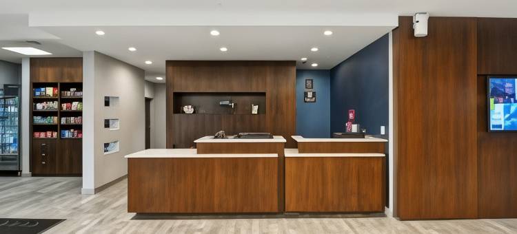 长岛艾斯利普/法院大楼万怡酒店(Courtyard Long Island Islip/Courthouse Complex)图片