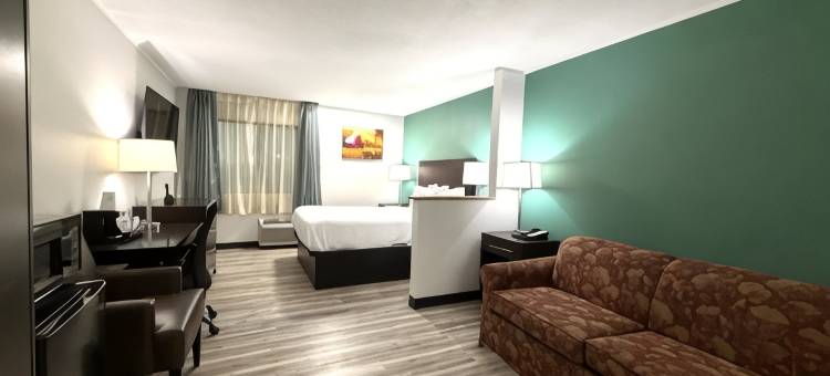 牛顿贝蒙特套房酒店(Baymont Inn & Suites Newton IA)图片
