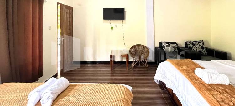 家庭民宿沙丽亚婆罗摩合伙红门酒店(Family Homestay Syariah Bromo Mitra RedDoorz)图片