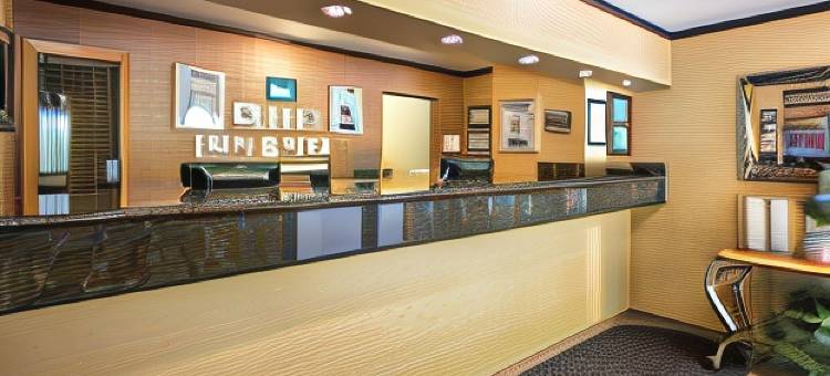 迪科拉凯艺套房酒店(Quality Inn & Suites Decorah)图片