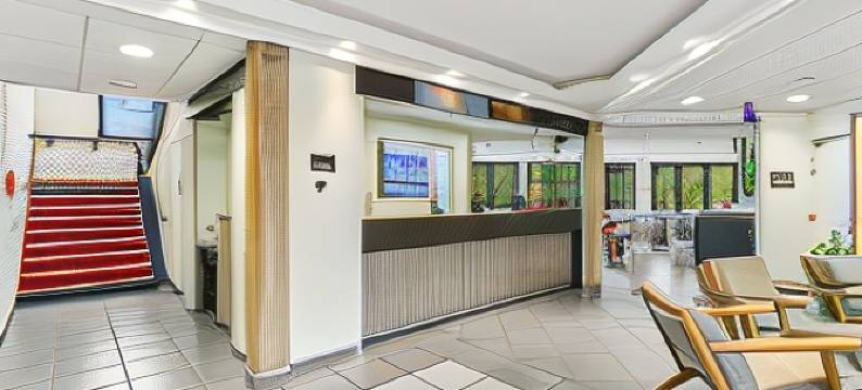 AKENA酒店拉费尔特伯纳德(Hôtel Akena la Ferté Bernard)图片