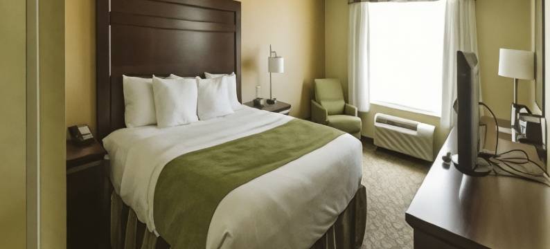 温德姆明诺特拉昆塔温德姆酒店套房(La Quinta Inn & Suites by Wyndham Minot)图片