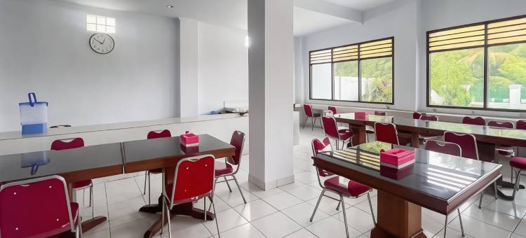 Urbanview Hotel Grand Seven One Kota图片