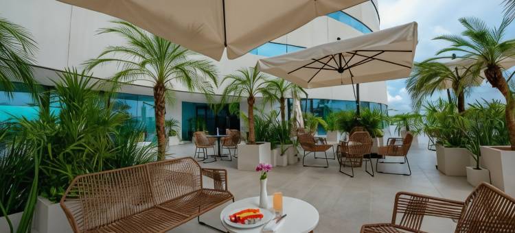 梅尼达拉伊斯拉假日套房酒店(Holiday Inn & Suites Merida la Isla)图片