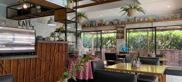 阿尔维斯顿庄园迷你酒店(Alveston Manor Hotel)图片