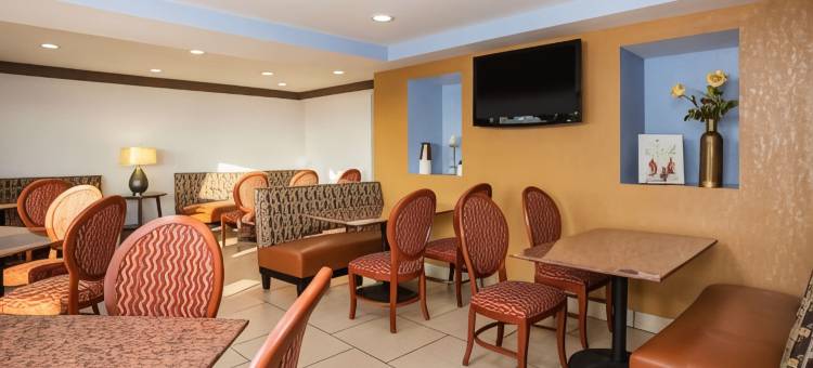 韦恩堡速 8 酒店(Travelodge by Wyndham Fort Wayne North)图片