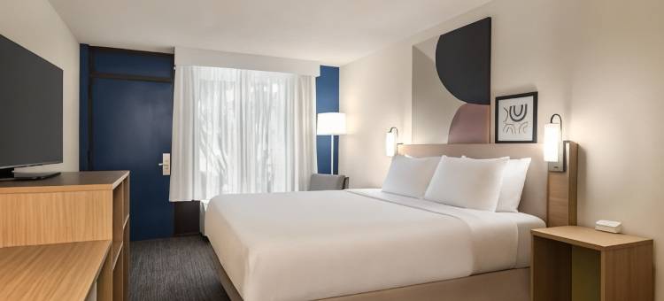 萨拉索塔西埃斯特基盖特威希尔顿斯巴克酒店(Spark by Hilton Sarasota Siesta Key Gateway)图片