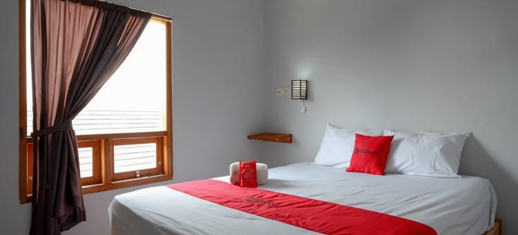 RedDoorz清真酒店靠近三宝洞2号(RedDoorz Syariah Near Kawasan Sam Poo Kong 2)图片