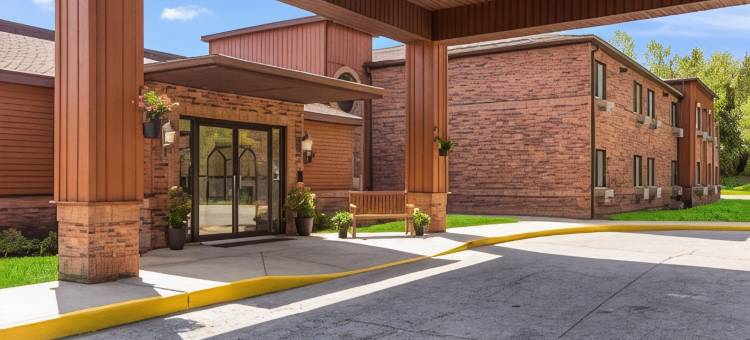 万豪City Express佩托斯基哈伯斯普林斯酒店(City Express by Marriott Petoskey Harbor Springs)图片