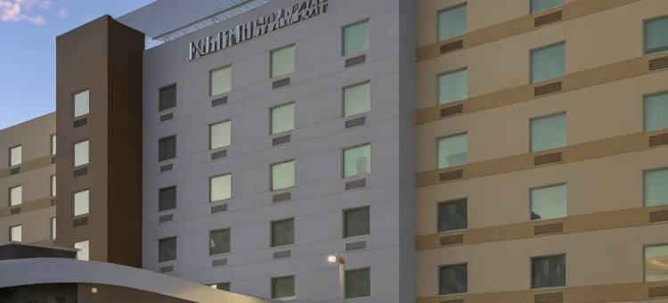 迈阿密机场西多拉万豪万枫套房酒店(Fairfield Inn & Suites Miami Airport West/Doral)图片