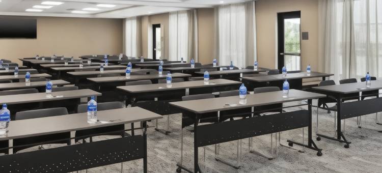 本顿港圣约瑟夫万豪万怡酒店(Courtyard St. Joseph Benton Harbor)图片