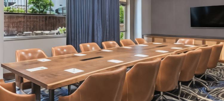 韦恩堡市中心欢朋套房酒店(Hampton Inn & Suites Fort Wayne Downtown)图片