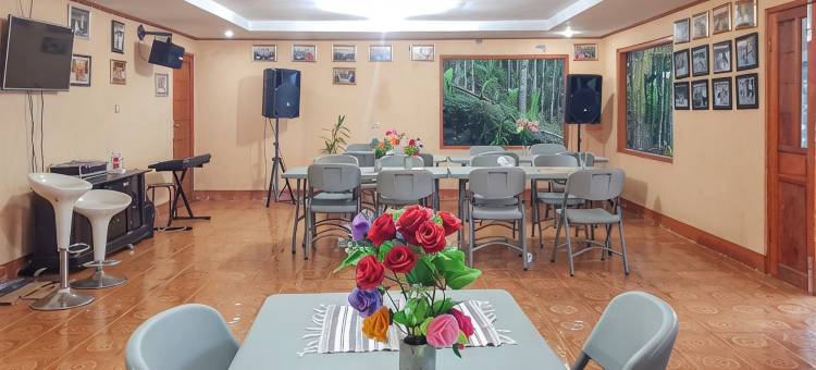 阿拉姆弗洛雷斯别墅 Mbohang Ruteng Mitra RedDoorz(Villa Alam Flores Mbohang Ruteng Mitra RedDoorz)图片