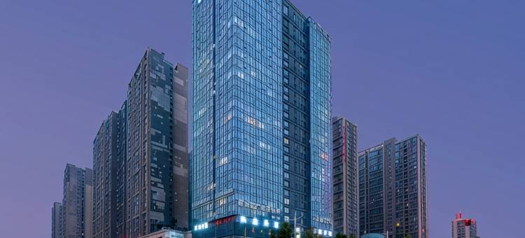 仟那酒店(中原国际博览中心凤凰台南地铁站店)图片