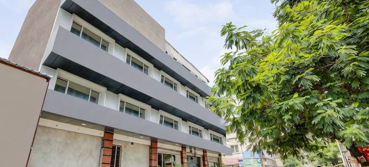 Fabhotel Keerthi的Anupama(FabHotel Keerthi's Anupama - Nr Indira Gandhi Stadium)图片