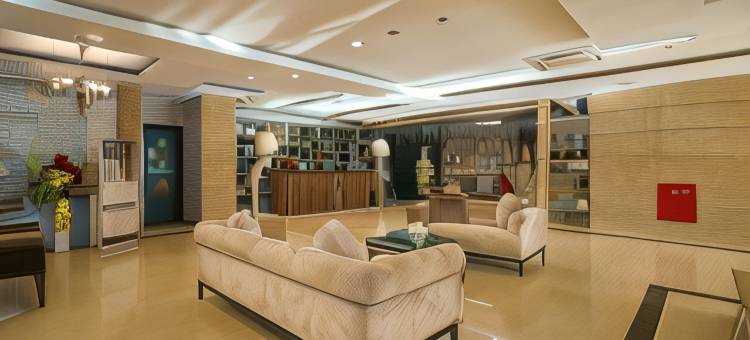 皇家瑞根特里斯千达纳酒店(Royal Regantris Cendana)图片