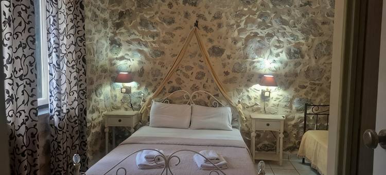 哈里克莱亚出租客房酒店(Hariklia Rent Rooms)图片