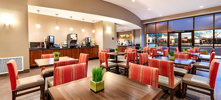 西凤凰城古德伊尔舒适套房酒店(Comfort Suites Goodyear-West Phoenix)图片