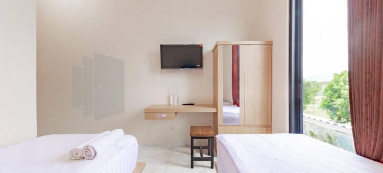 Zumo Home Tegal Mitra RedDoorz图片