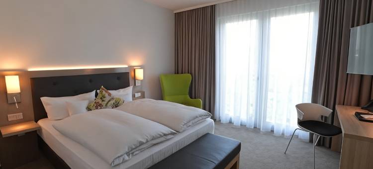普福尔茨海姆尼菲尔恩女王贝斯特韦斯特酒店(Best Western Queens Hotel Pforzheim-Niefern)图片