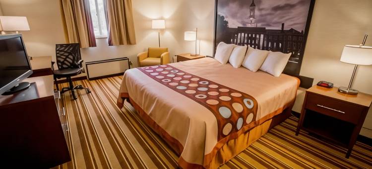 州立学院温德姆速8酒店(Super 8 by Wyndham State College)图片