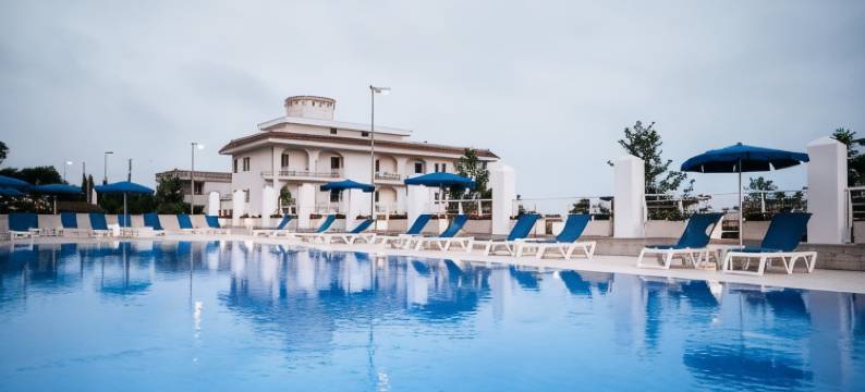 阿佐罗俱乐部度假村酒店(Club Azzurro Hotel & Resort)图片