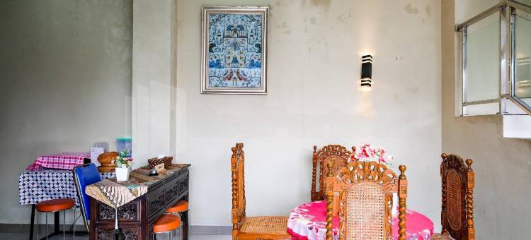 日惹格拉明吉兰民宿-红门酒店合作(Grha Minggiran Homestay Yogyakarta Mitra RedDoorz)图片