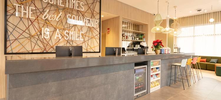 马拉加马蒂里科斯希尔顿欢朋酒店(Hampton by Hilton Malaga Martiricos)图片
