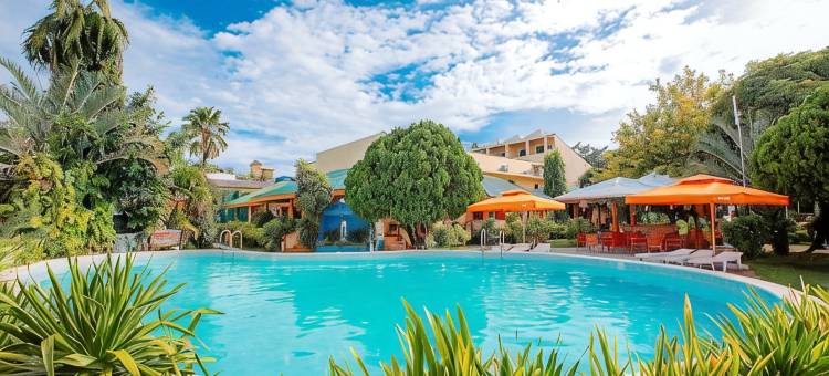长滩岛天堂花园度假村酒店及会议中心 由 ASTON 提供支持(Paradise Garden Resort Hotel & Convention Center Boracay powered by ASTON)图片