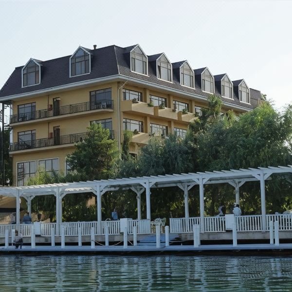 河畔酒店(River Side Hotel)图片