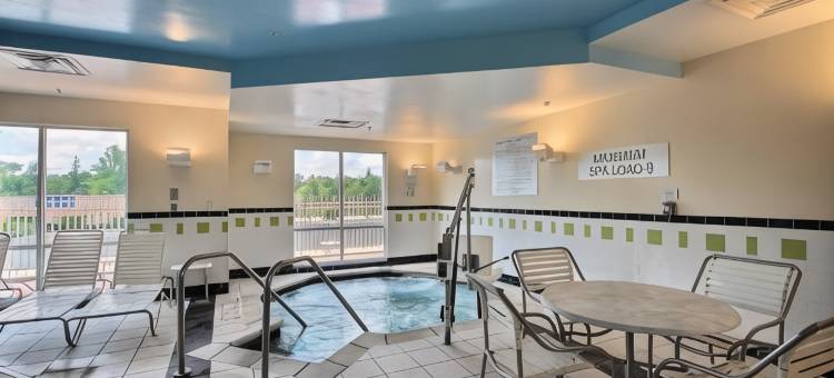 Fairfield Inn & Suites Milwaukee Airport图片