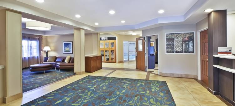 Candlewood Suites 印第安纳波利斯国际机场(Candlewood Suites Indianapolis Airport)图片