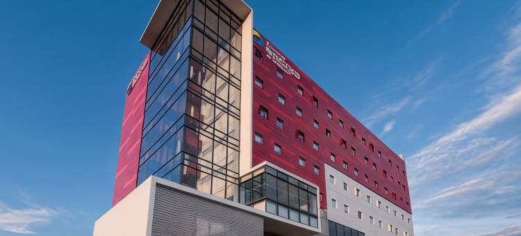 阿瓜斯卡连特斯市华美达安可酒店(Ramada Encore by Wyndham Aguascalientes)图片