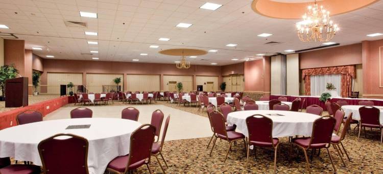 温德姆威廉斯堡I-64戴斯酒店(Baymont by Wyndham Williamsburg I-64)图片