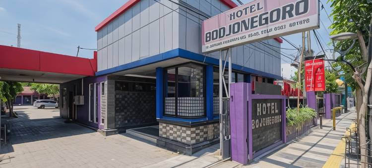 博约内戈罗火车站附近的红门(RedDoorz Near Bojonegoro Train Station)图片